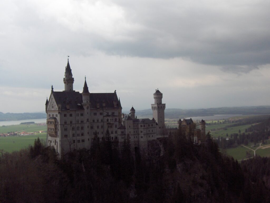 Neuschwanstein prima del temporale