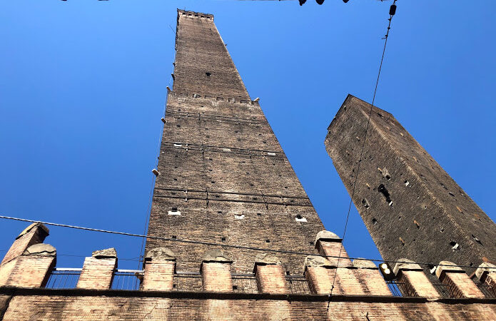 Bologna, scalata alla Torre degli Asinelli