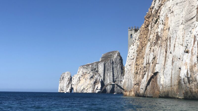 Masua, Pan di Zucchero e le grotte della costa