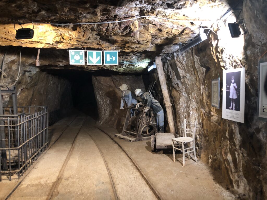 Porto Flavia, interno della galleria 
